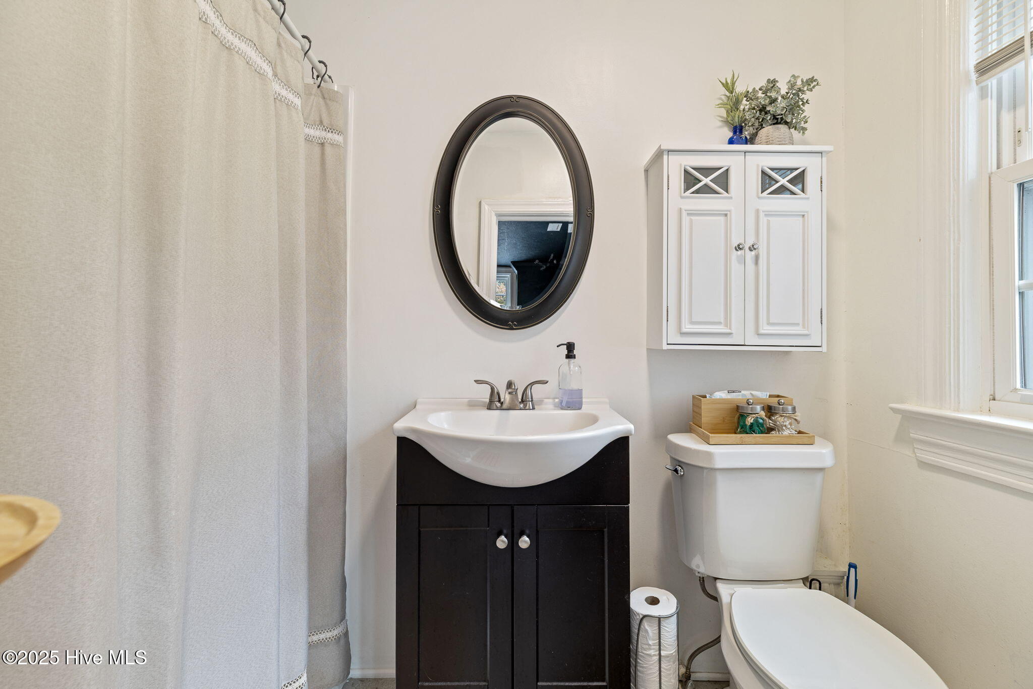 Wilmington, North Carolina 28401, United States, 3 Bedrooms Bedrooms, ,3 BathroomsBathrooms,Residential,Active,255985