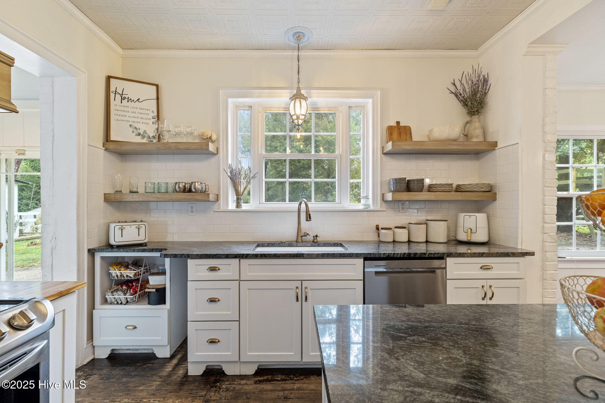 Wilmington, North Carolina 28401, United States, 3 Bedrooms Bedrooms, ,3 BathroomsBathrooms,Residential,Active,255985