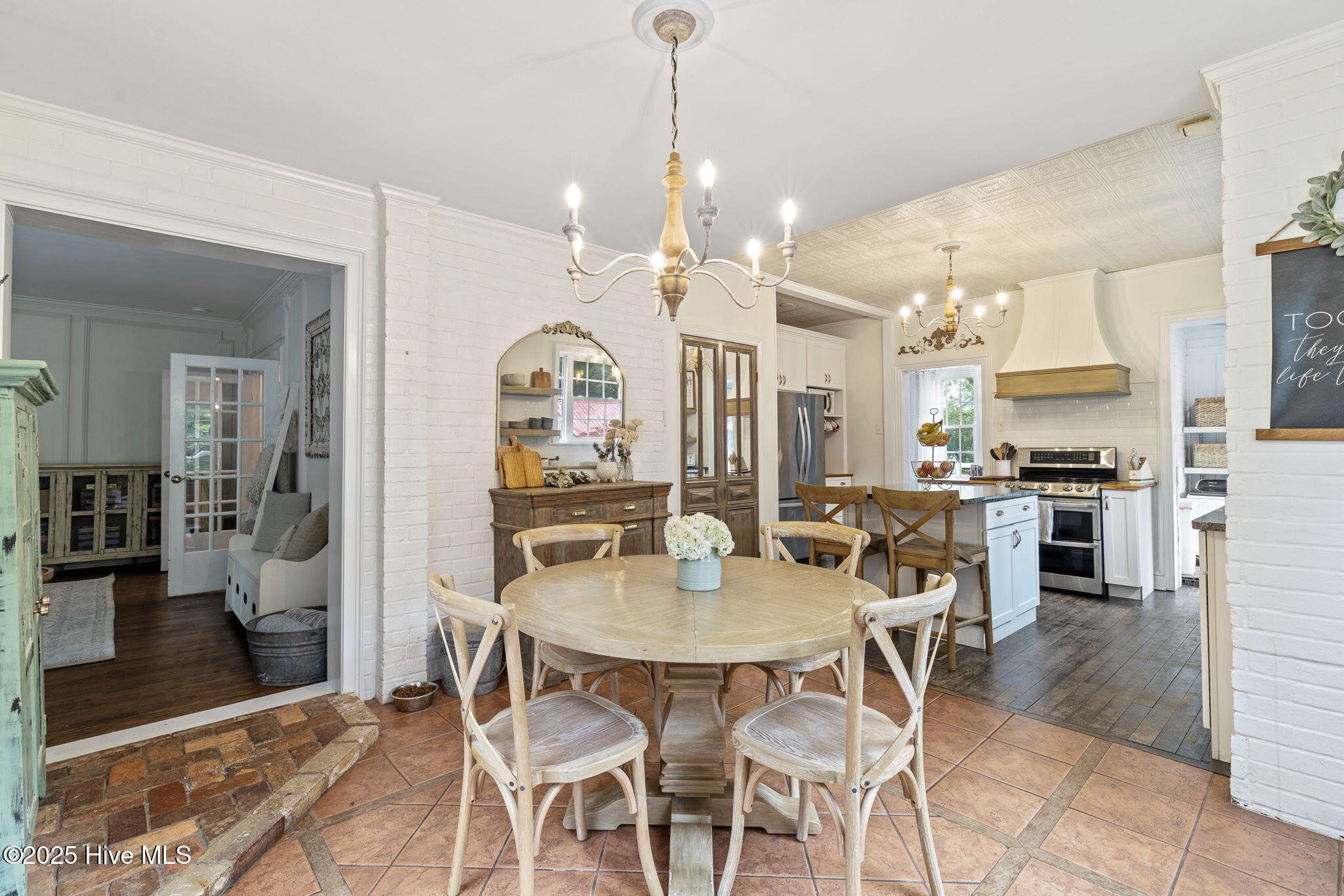 Wilmington, North Carolina 28401, United States, 3 Bedrooms Bedrooms, ,3 BathroomsBathrooms,Residential,Active,255985