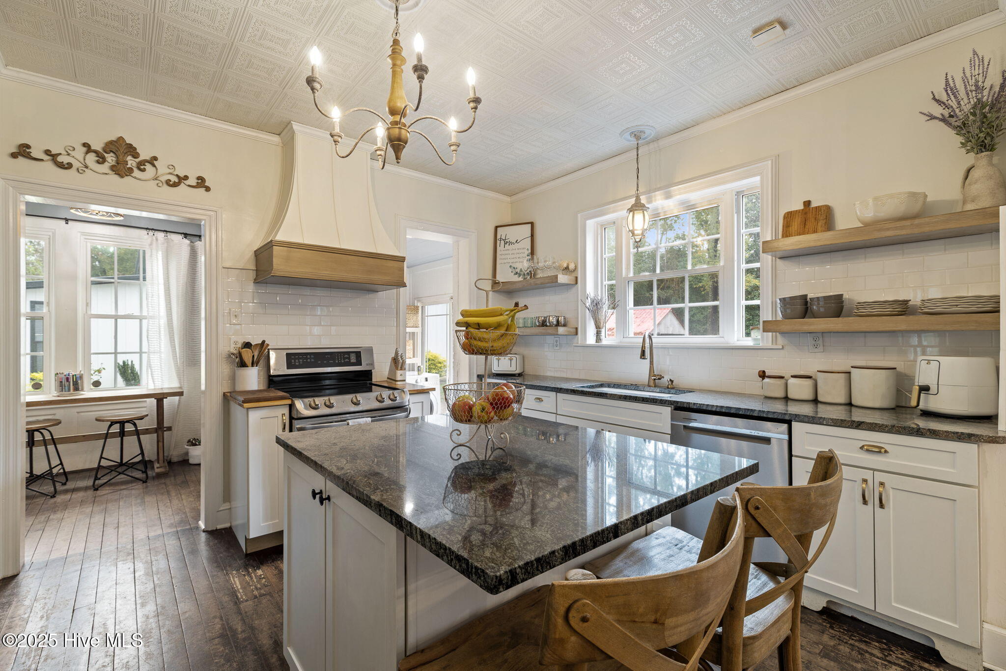 Wilmington, North Carolina 28401, United States, 3 Bedrooms Bedrooms, ,3 BathroomsBathrooms,Residential,Active,255985