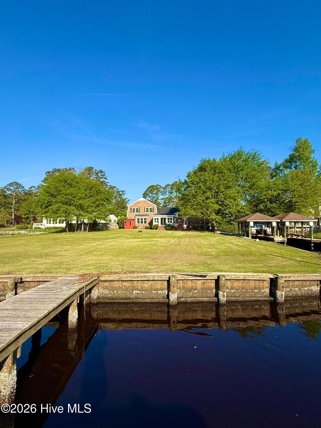 Photo of 236 Shoreline Drive, New Bern, NC 28562 (MLS # 100550536)