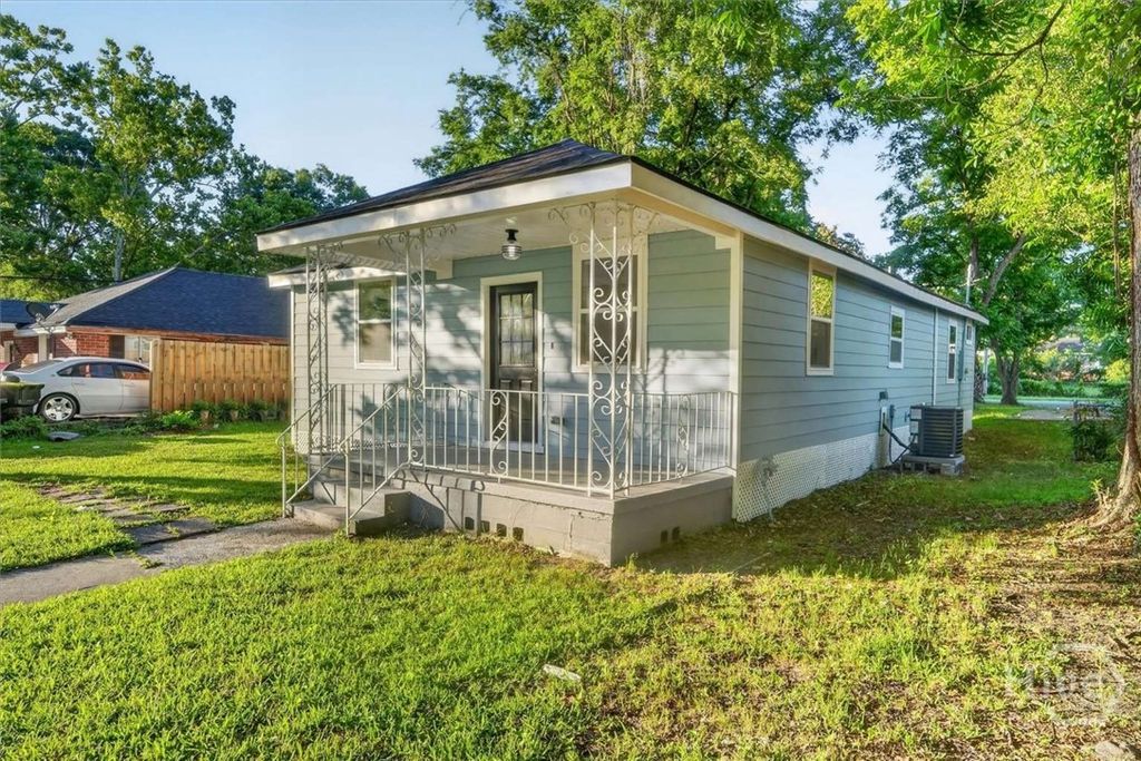 Photo of 1329 E 33rd Street, Savannah, GA 31404 (MLS # SA356580)