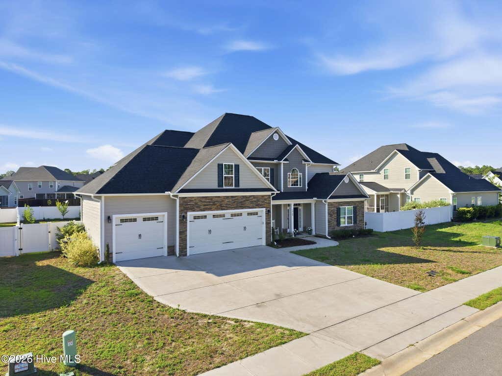 Photo of 2950 Cragburn Place, Fayetteville, NC 28306 (MLS # 100586565)