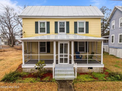 Photo of 503 Hodges Street, Oriental, NC 28571 (MLS # 100568788)