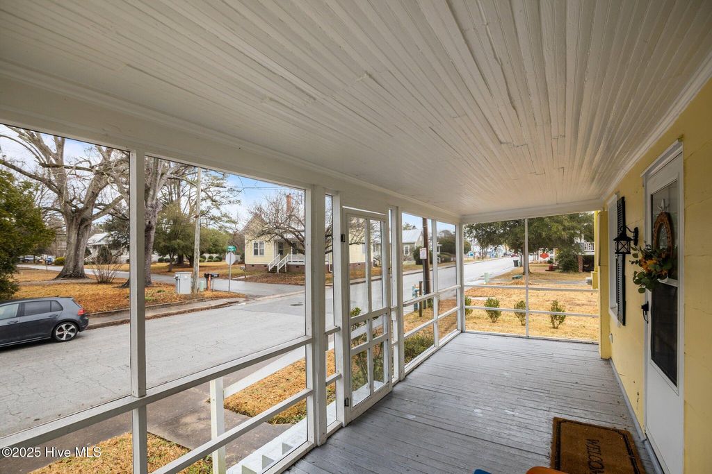 Photo of 503 Hodges Street, Oriental, NC 28571 (MLS # 100568788)