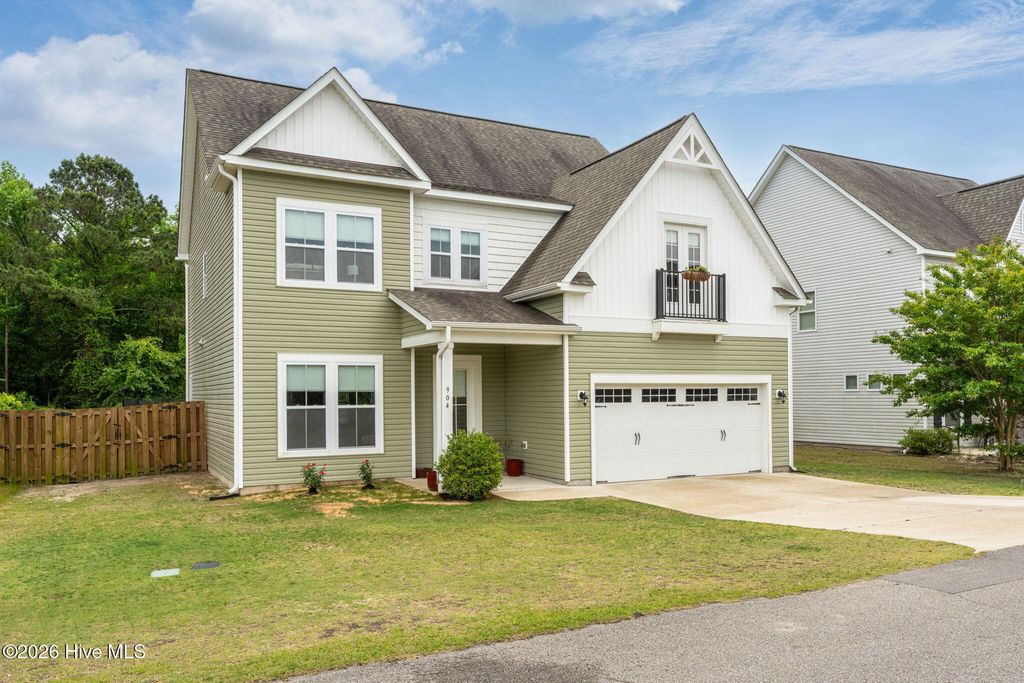 Photo of 904 W Arboria Drive, Hampstead, NC 28443 (MLS # 100570854)