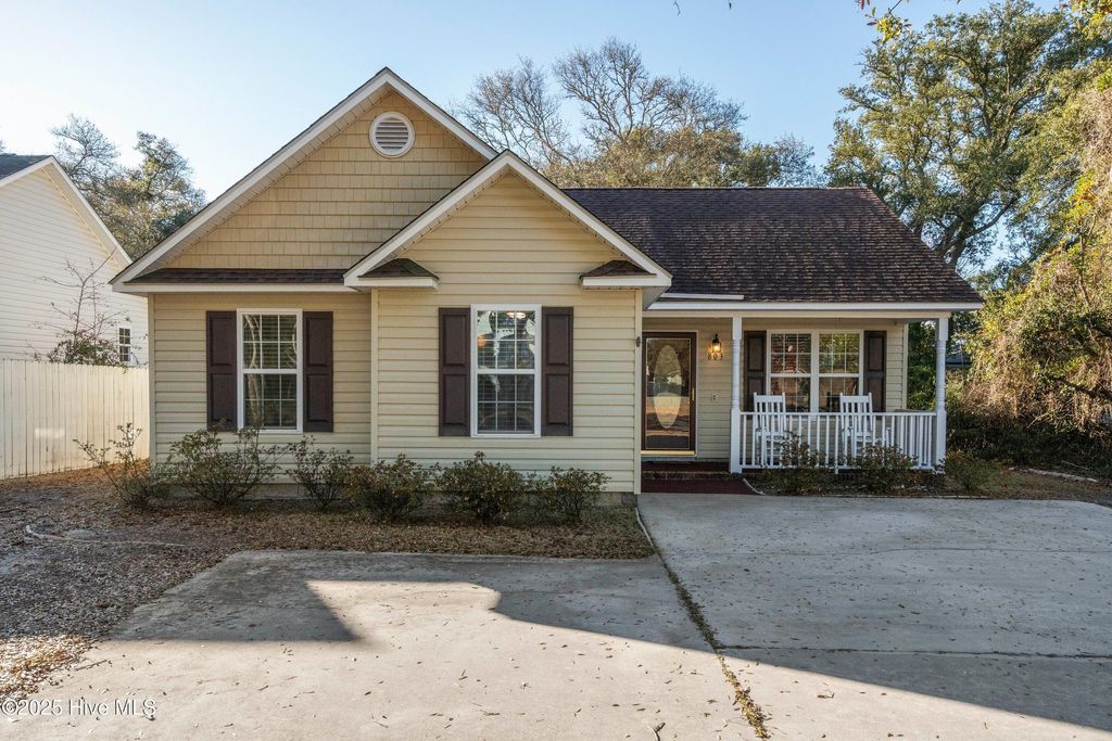 Photo of 803 W Oak Island Drive, Oak Island, NC 28465 (MLS # 100546792)