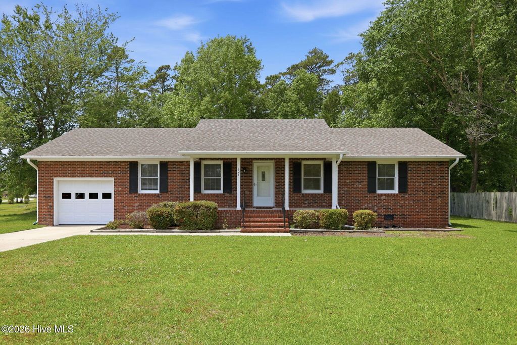 Photo of 703 Oxford Drive, Morehead City, NC 28557 (MLS # 100576264)