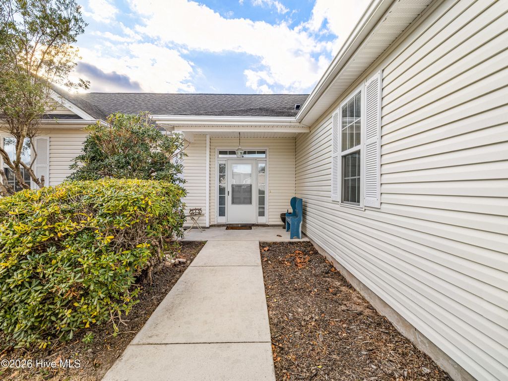 Photo of 302 Whirlaway Boulevard, Sneads Ferry, NC 28460 (MLS # 100561175)