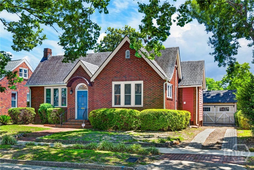 Photo of 415 E 52nd Street, Savannah, GA 31405 (MLS # SA357671)