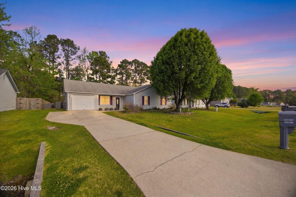 Photo of 327 Running Road, Jacksonville, NC 28546 (MLS # 100565180)