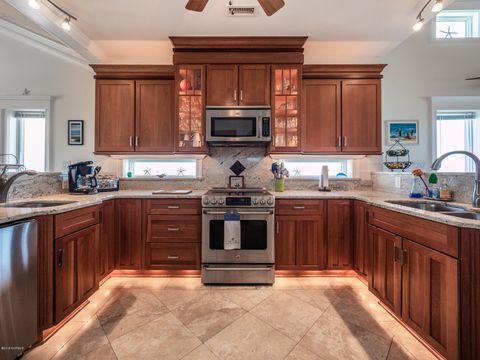 Tiny photo for 817 Ocean Boulevard #B, Topsail Beach, NC 28445 (MLS # 100545431)