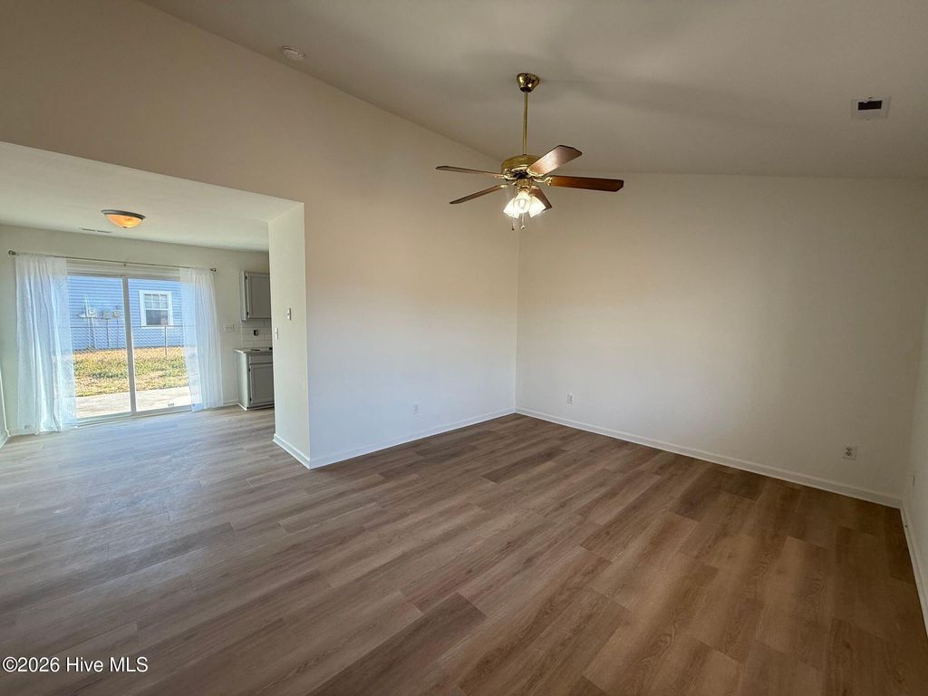 Photo of 139 Parnell Road, Hubert, NC 28539 (MLS # 100548305)