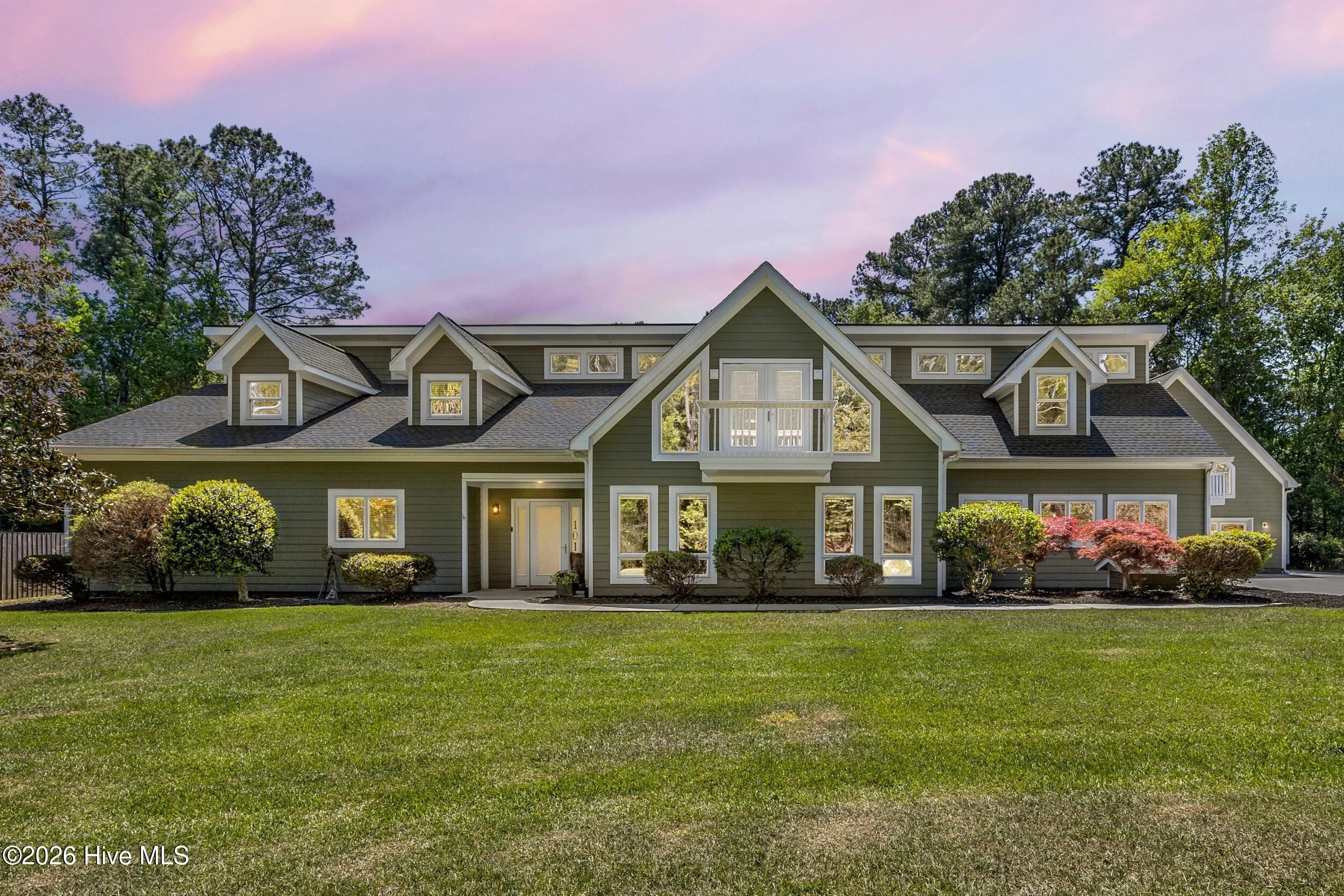 1011 Greenway Road