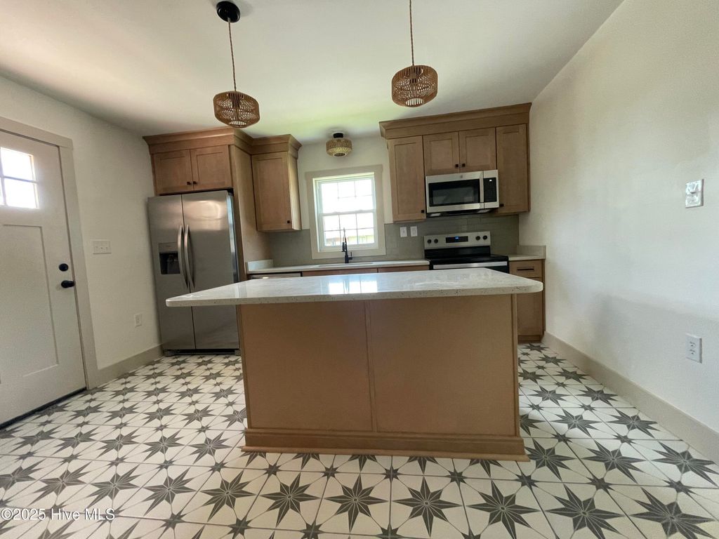 Photo of 727 Pennsylvania Avenue, Hertford, NC 27944 (MLS # 100516882)