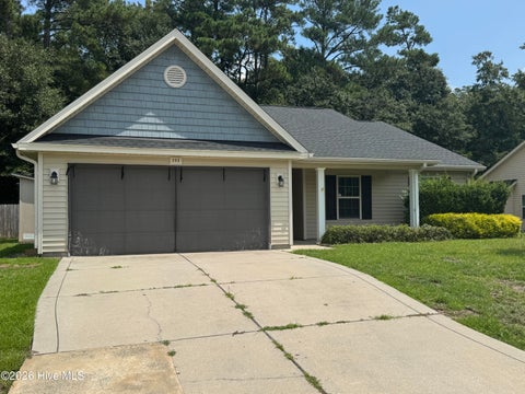 Homes For Rent - 303 Tuscan Court<br/> Richlands, NC 28574