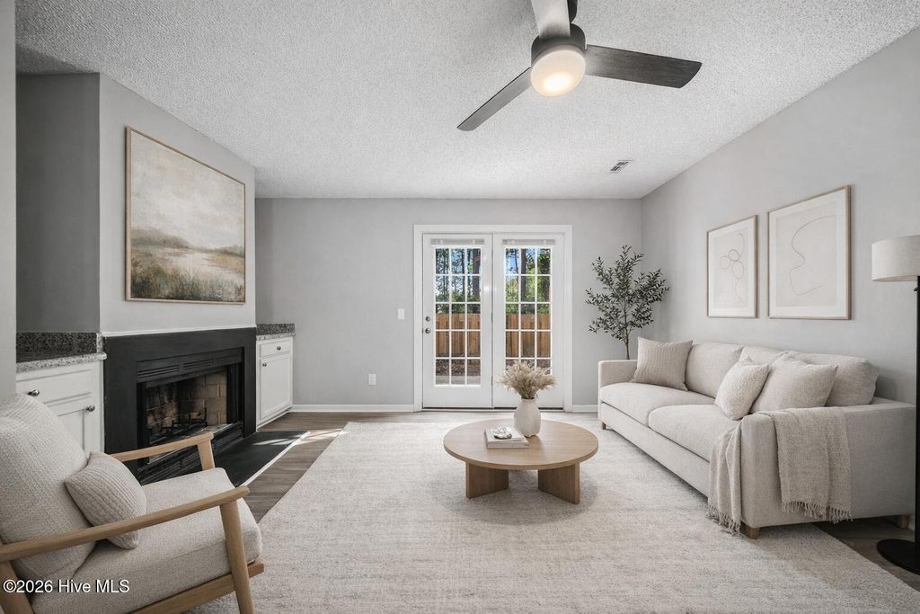 Photo of 5060 Lamppost Circle, Wilmington, NC 28403 (MLS # 100565173)