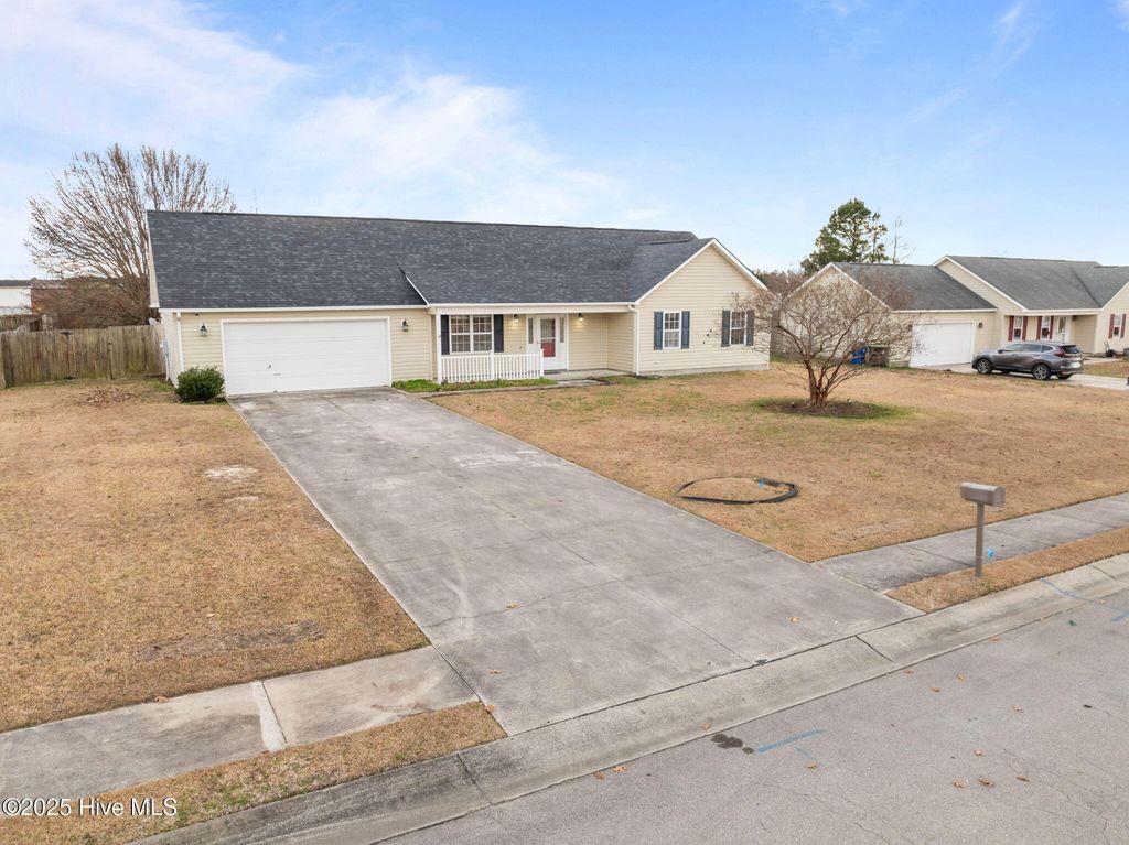 Photo of 128 Annie Road, Richlands, NC 28574 (MLS # 100547097)