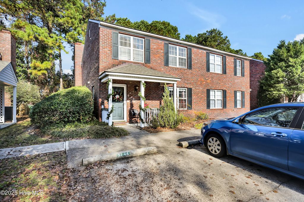 Photo of 5144 Lamppost Circle, Wilmington, NC 28403 (MLS # 100543094)