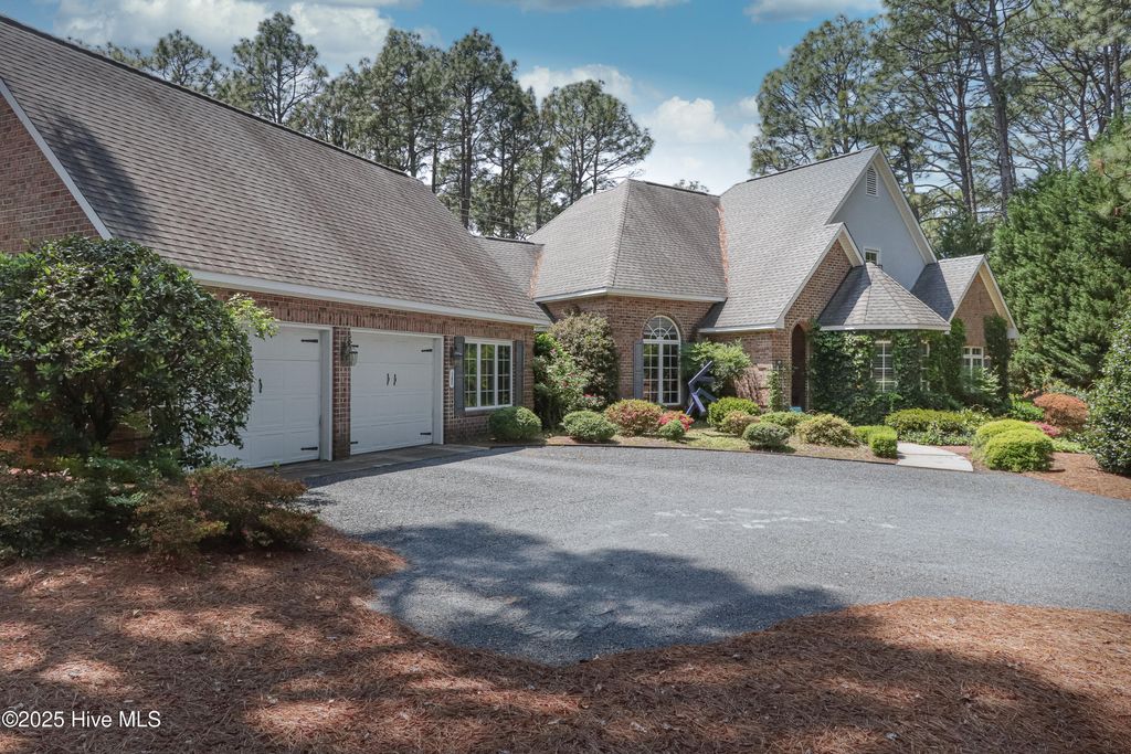 Photo of 127 Sakonnet Trail, Pinehurst, NC 28374 (MLS # 100559974)