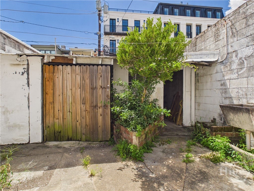 Photo of 307 E York ST, Savannah, GA 31401 (MLS # SA364405)