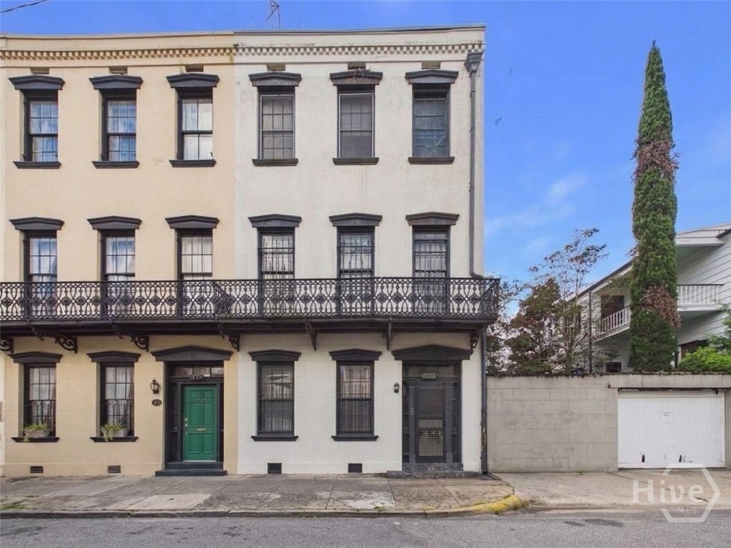 Photo of 307 E York ST, Savannah, GA 31401 (MLS # SA364405)