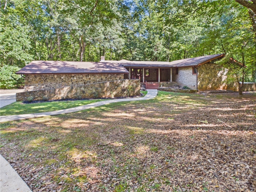 Photo of 1251 Summit Circle, Watkinsville, GA 30677 (MLS # CL365156)