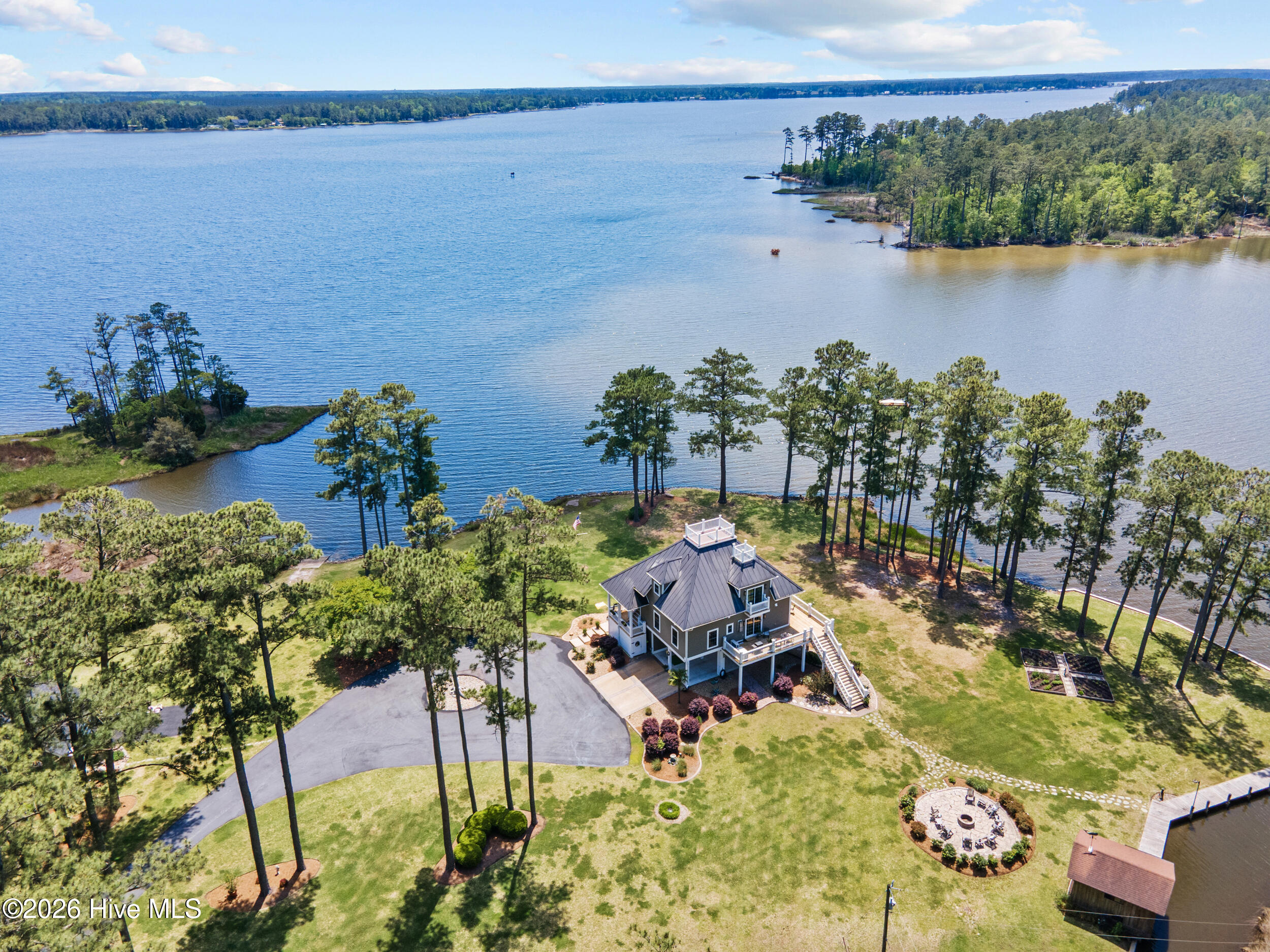 250 Hunters Point Drive