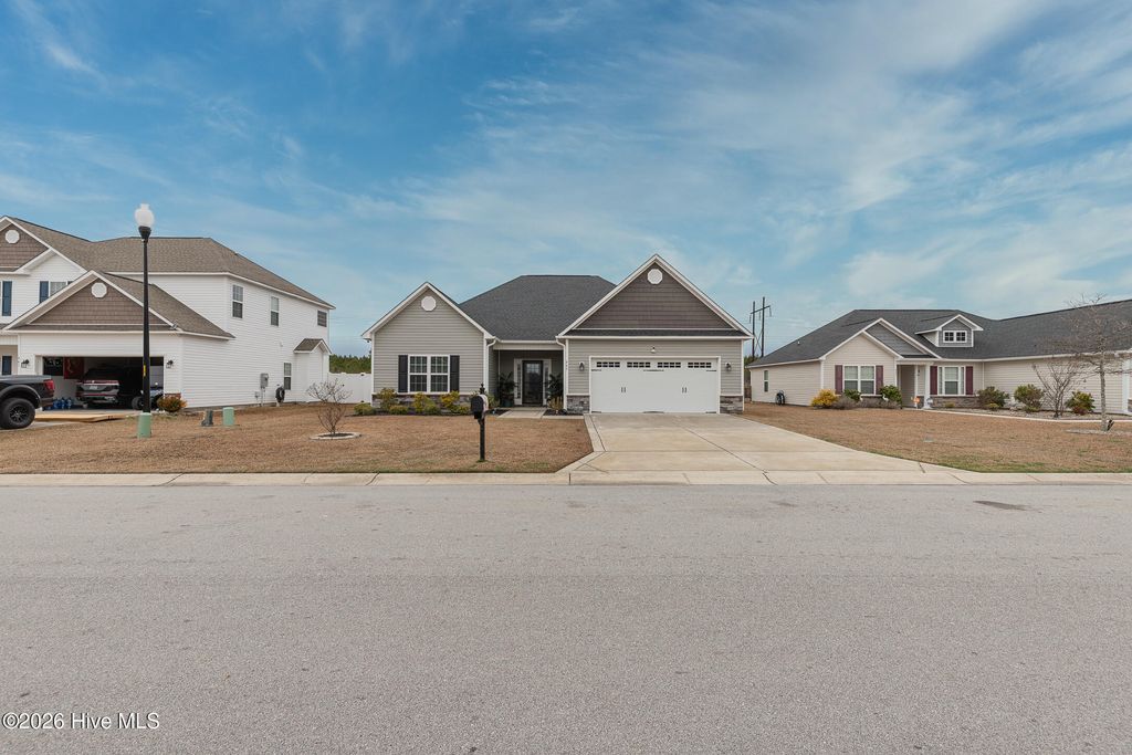 Photo of 445 Worsley Way, Jacksonville, NC 28546 (MLS # 100556125)