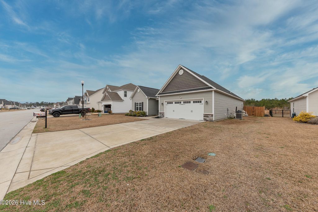 Photo of 445 Worsley Way, Jacksonville, NC 28546 (MLS # 100556125)