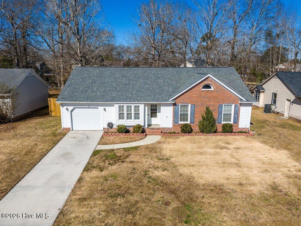 Photo of 161 Raintree Circle, Jacksonville, NC 28540 (MLS # 100557647)