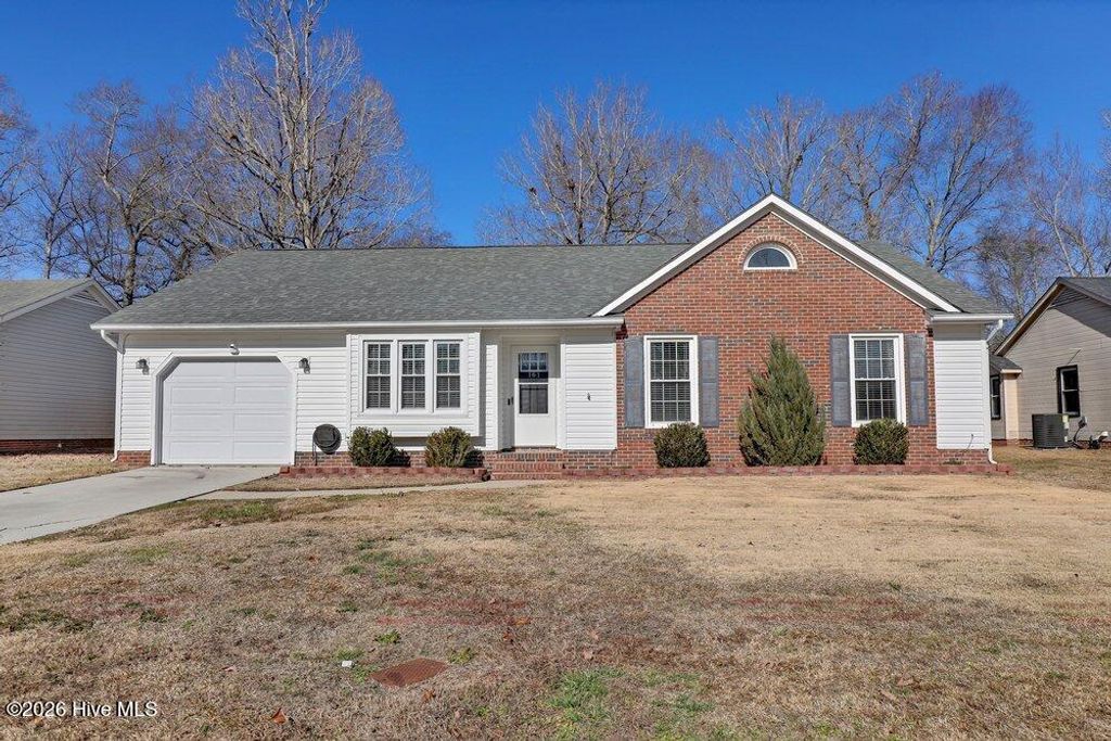 Photo of 161 Raintree Circle, Jacksonville, NC 28540 (MLS # 100557647)