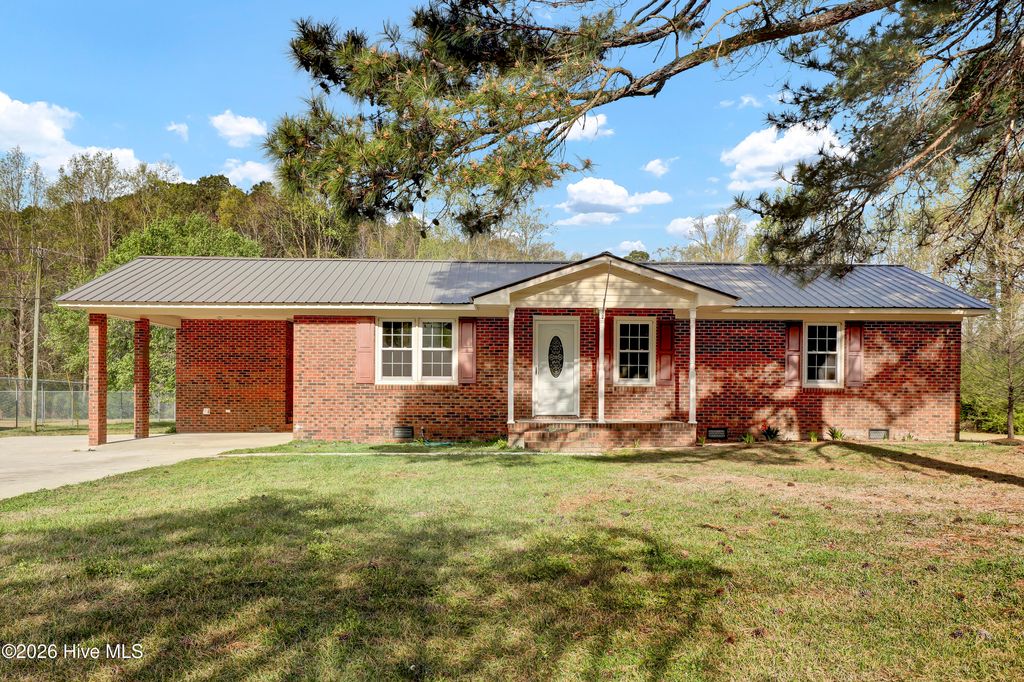 Photo of 163 George Sumner Road, Beulaville, NC 28518 (MLS # 100564403)