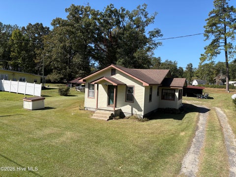 Photo of 1088 Jefferson Road, Lake Waccamaw, NC 28450 (MLS # 100612434)