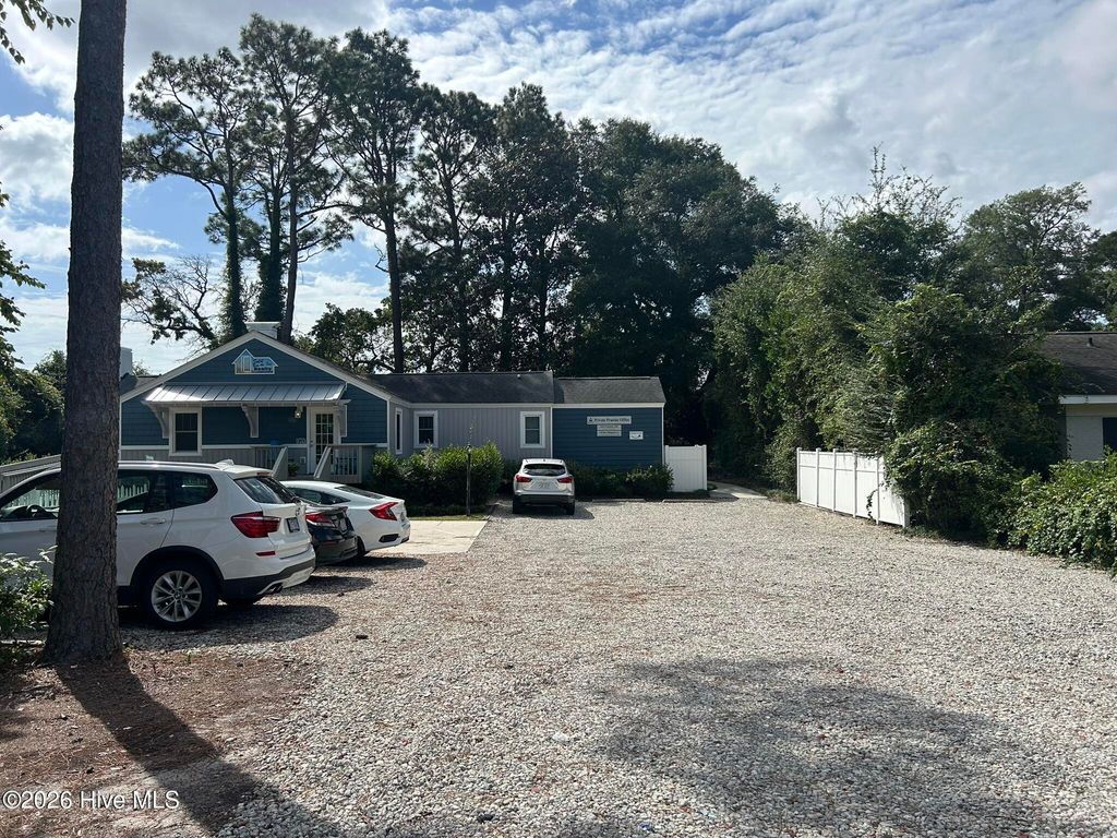 Photo of 5004 Oleander Drive #B, Wilmington, NC 28403 (MLS # 100551486)