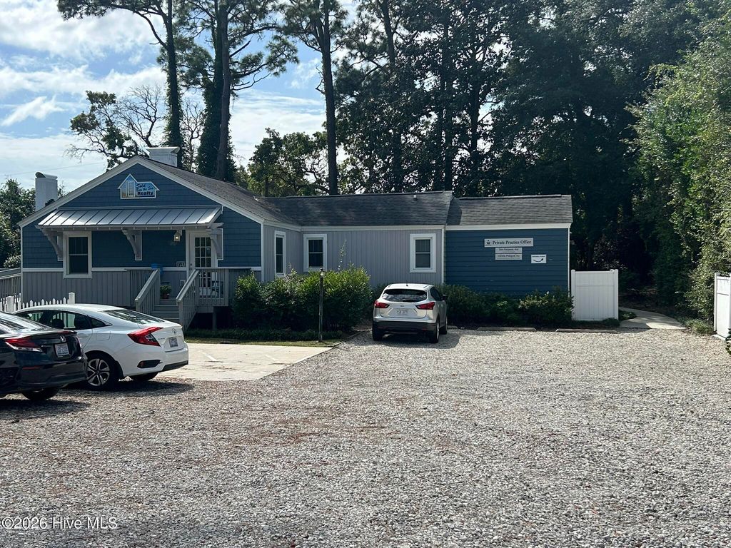 Photo of 5004 Oleander Drive #B, Wilmington, NC 28403 (MLS # 100551486)