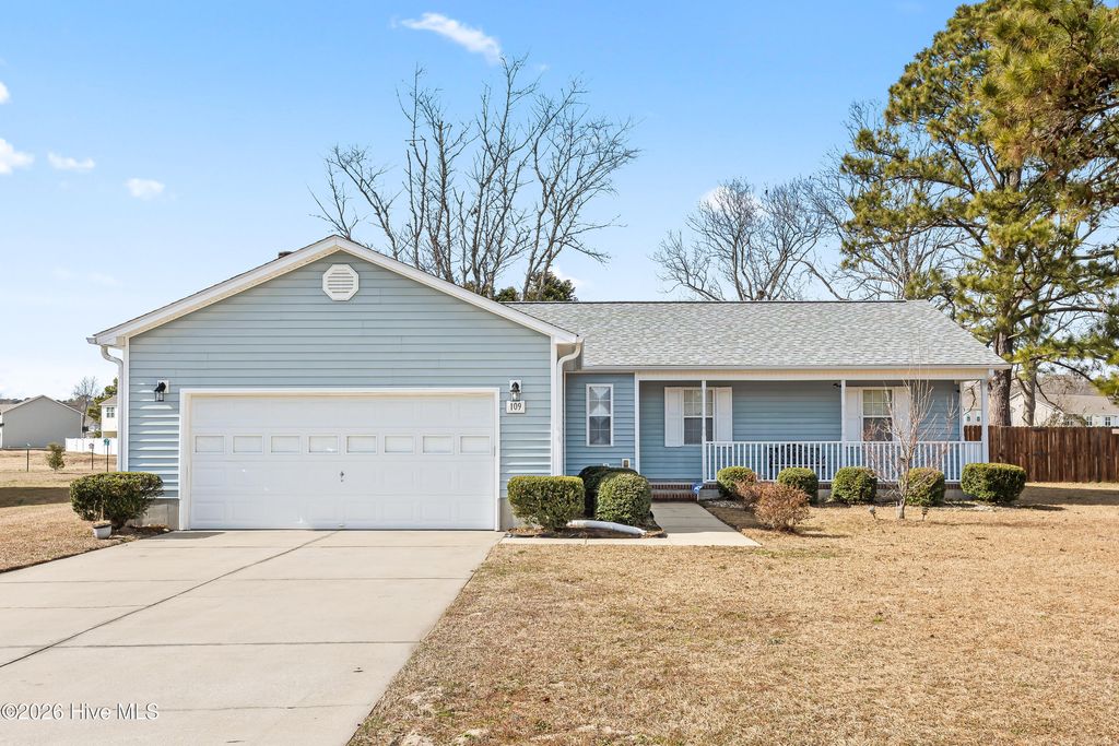 Photo of 109 Lawndale Lane, Sneads Ferry, NC 28460 (MLS # 100554096)