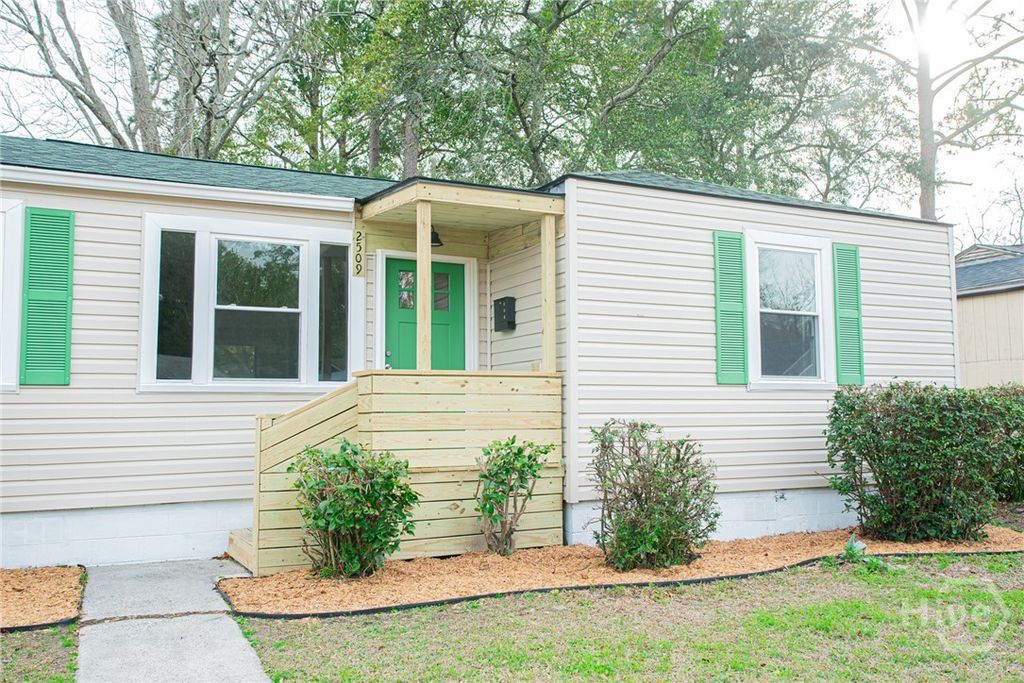 Photo of 2509 Louisiana Avenue, Savannah, GA 31404 (MLS # SA350087)