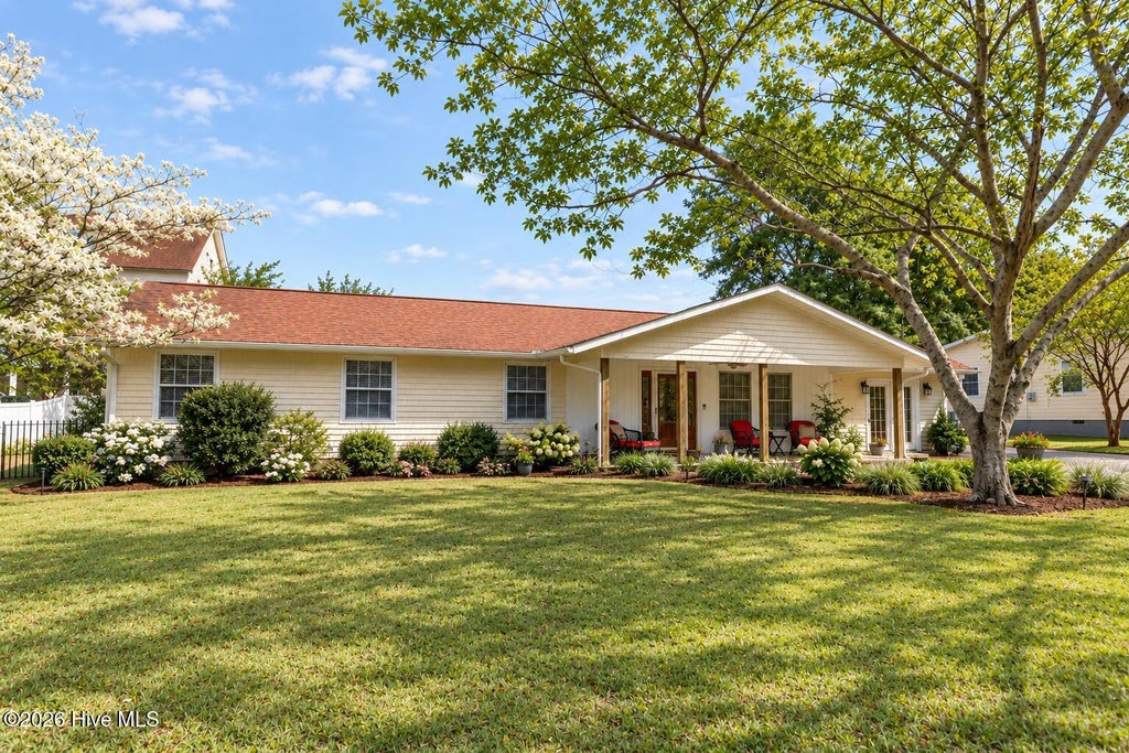 Photo of 213 Pensacola Avenue, Morehead City, NC 28557 (MLS # 100548199)