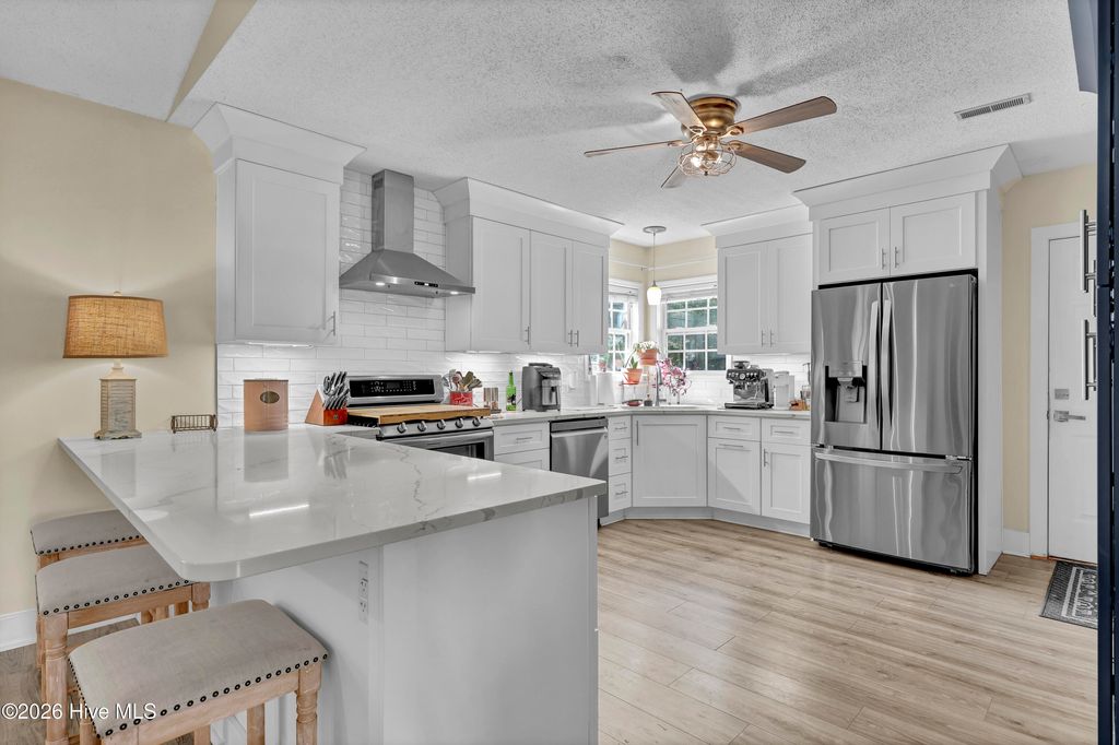 Photo of 103 Greenview Court, Hampstead, NC 28443 (MLS # 100569381)