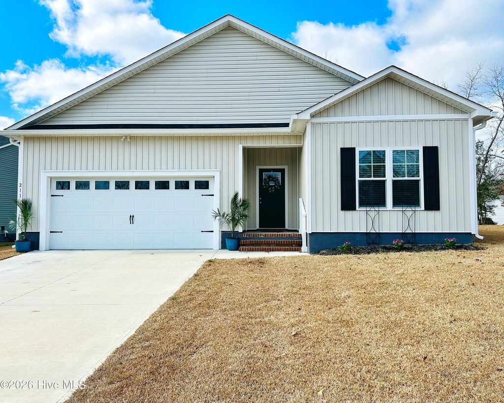 Photo of 211 Baker Road, Hubert, NC 28539 (MLS # 100555185)