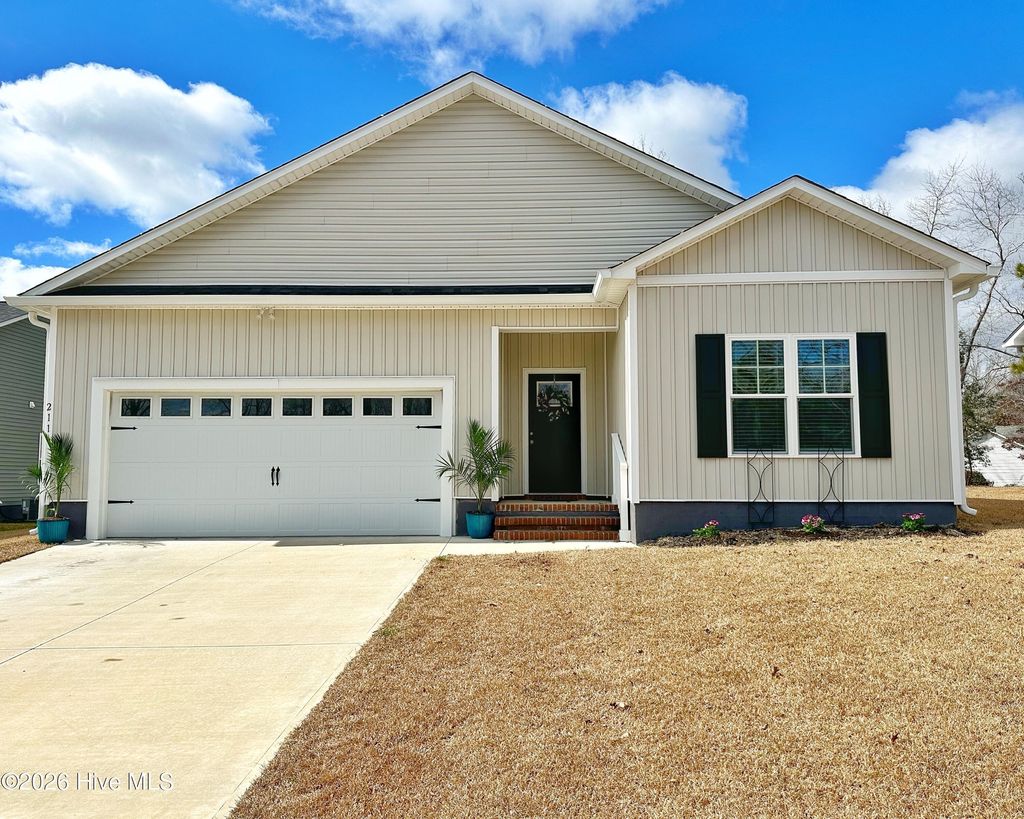 Photo of 211 Baker Road, Hubert, NC 28539 (MLS # 100555185)