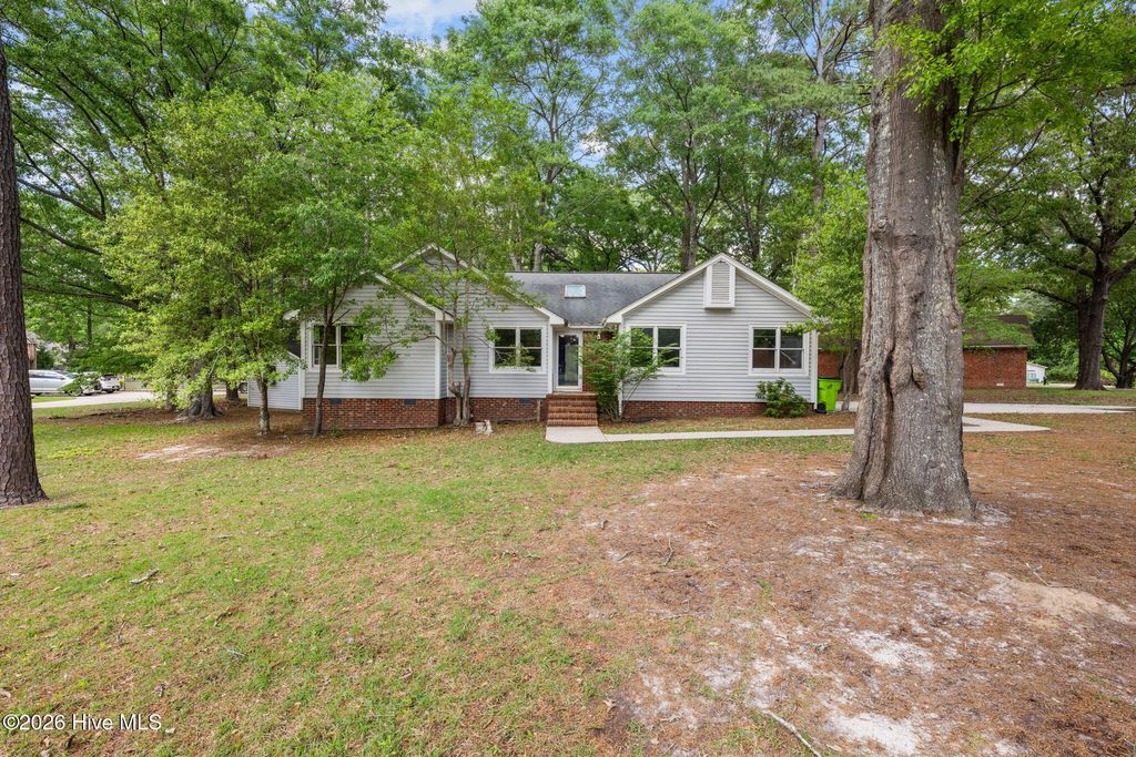 Photo of 289 Gatewood Drive, New Bern, NC 28562 (MLS # 100568698)