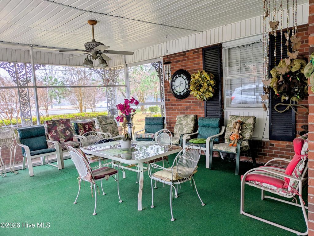 Photo of 1423 Greenville Boulevard SE, Greenville, NC 27858 (MLS # 100558854)