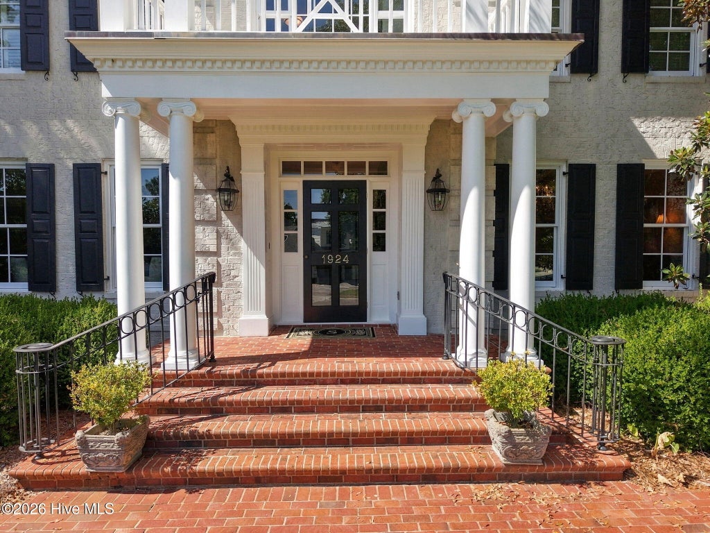 Photo of 1924 London Lane, Wilmington, NC 28405 (MLS # 100605848)