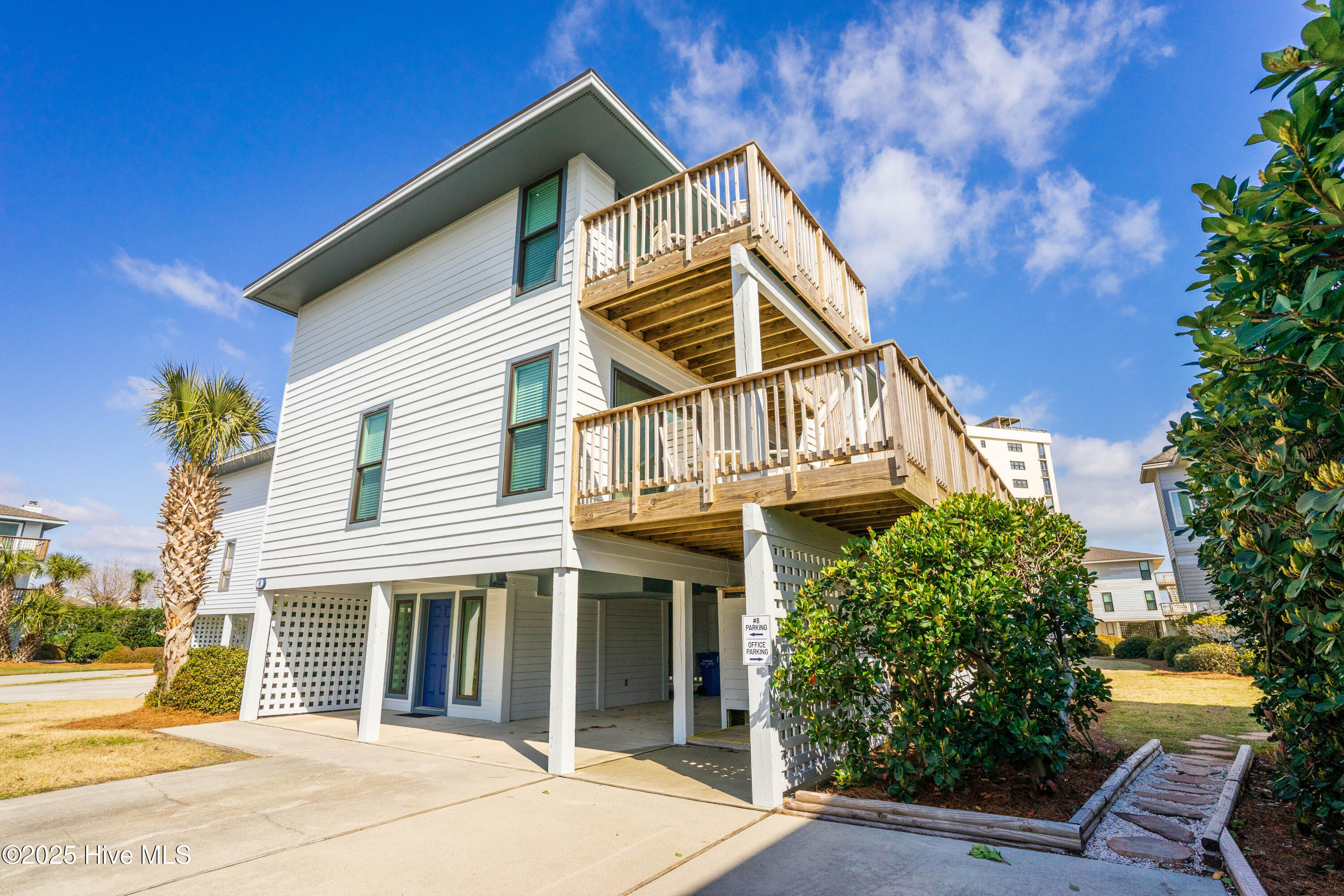 8 Sea Oats Lane