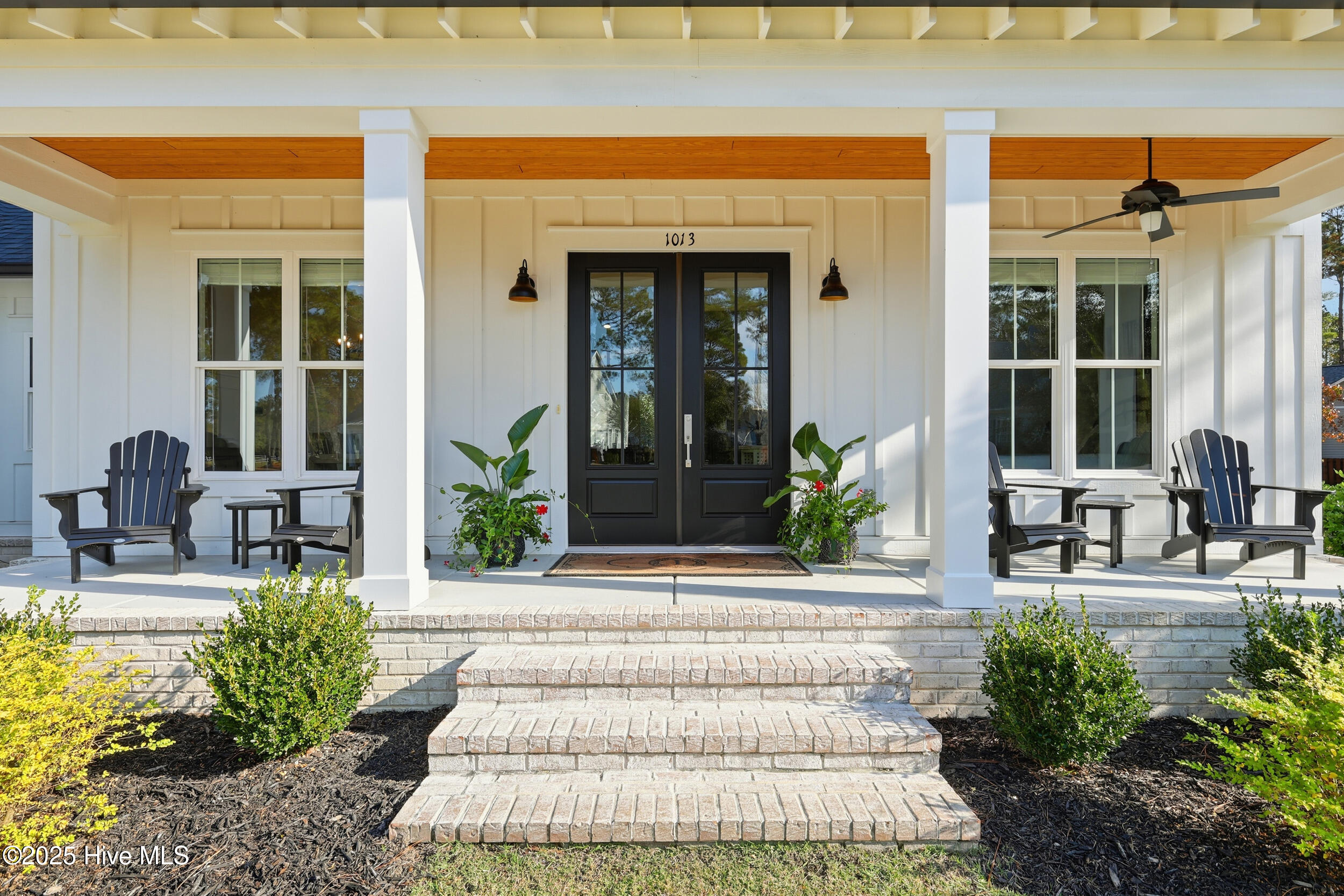 1013 Greymoss Lane SE