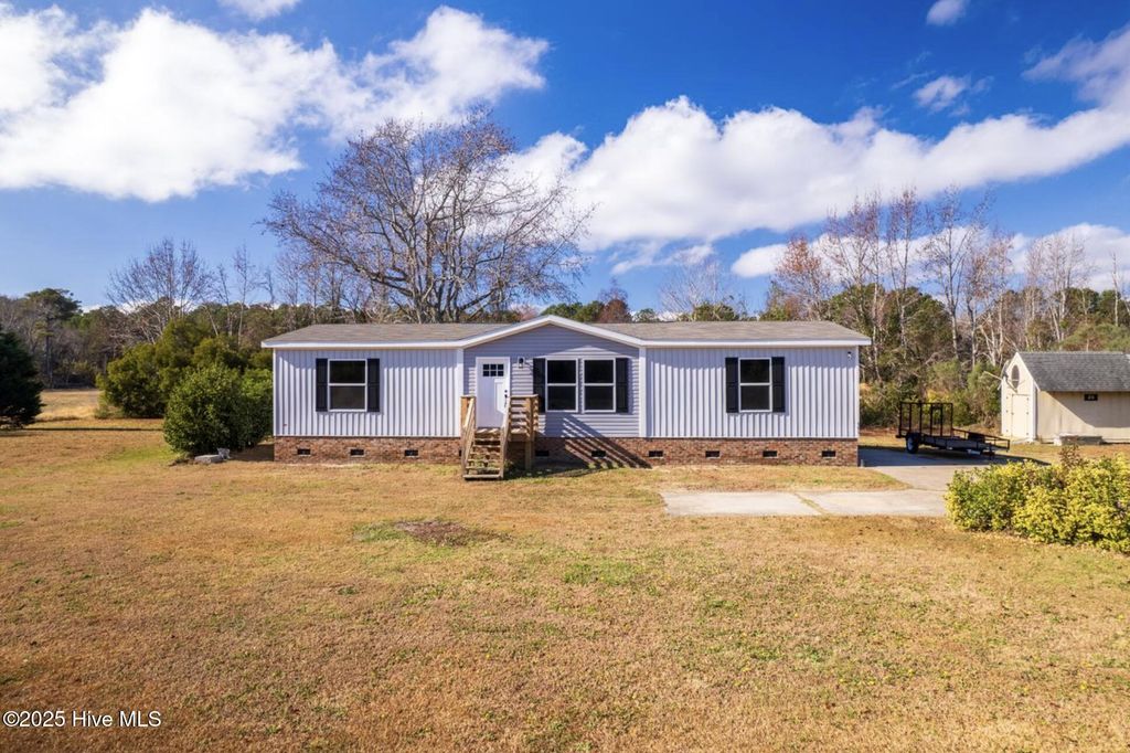 Photo of 298 Jarvisburg Road, Jarvisburg, NC 27947 (MLS # 100543245)