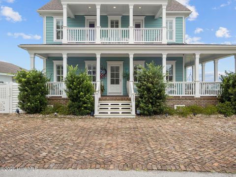 Homes For Sale - 303 S Elm Street<br/> Swansboro, NC 28584