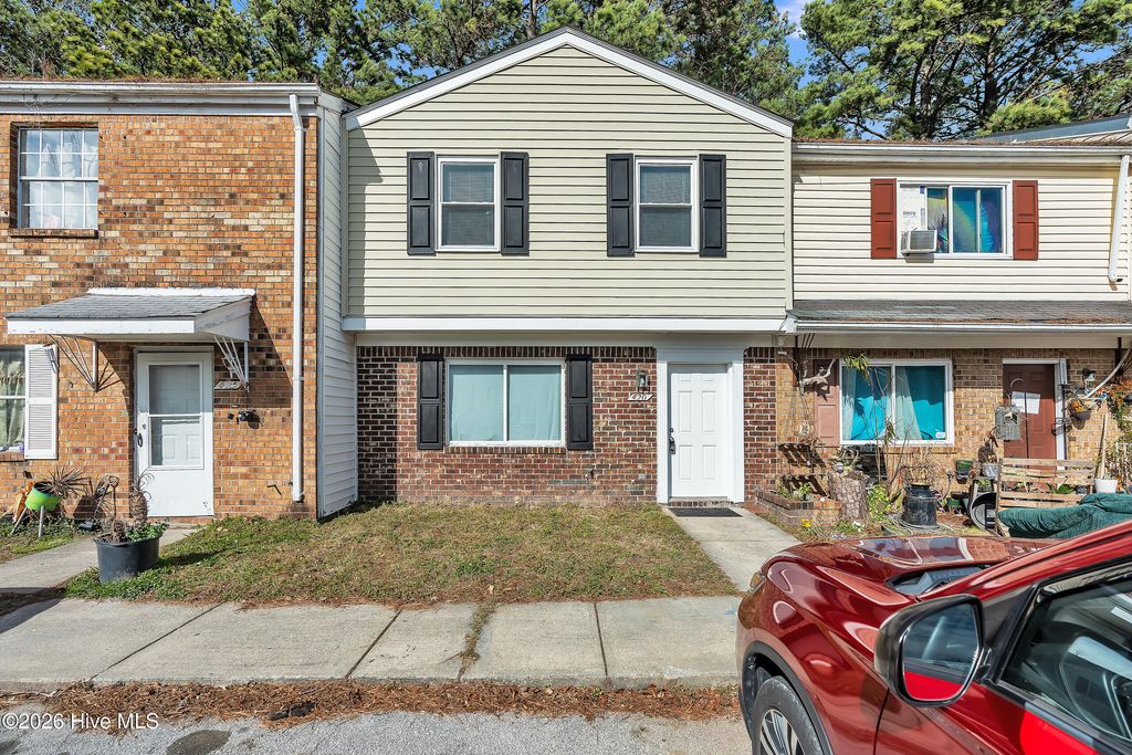 Photo of 420 Myrtlewood Circle, Jacksonville, NC 28546 (MLS # 100549953)